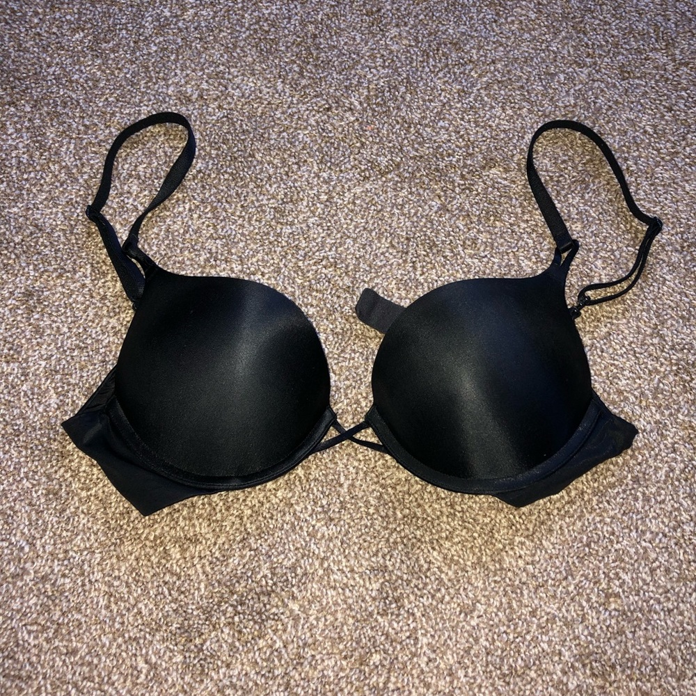 Bombshell Plunge Victoria’s Secret Bra